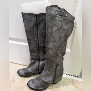 Fergie Ledger Graphite Boots